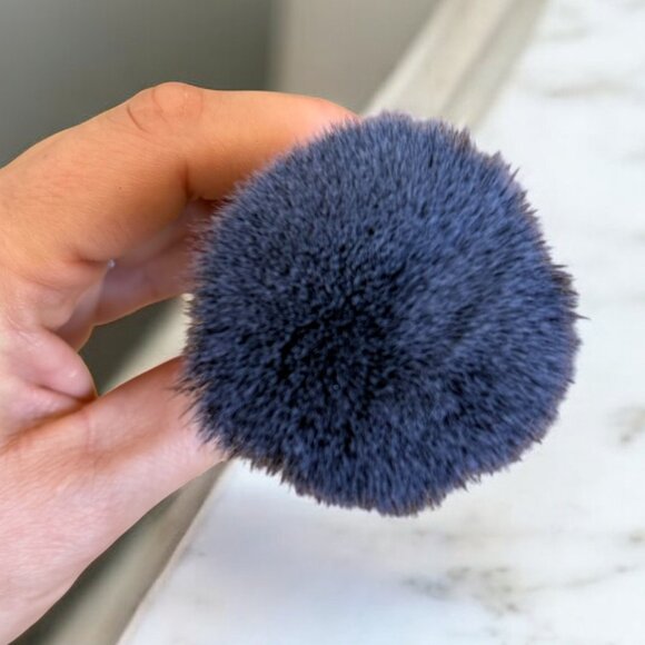 Laura Geller NEW Beauty Retractable Angled Kabuki Brush - Picture 6 of 8